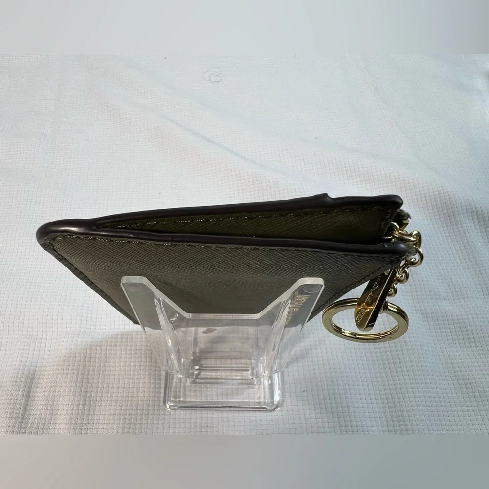2043: Michael Kors Olive Green Leather Zip Card Holder Key Pouch